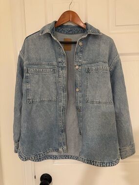 GAP Relaxed Light Blue Denim Jacket